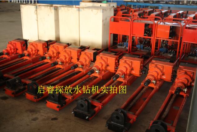 煤礦探放水用鉆機：多、快、好、省