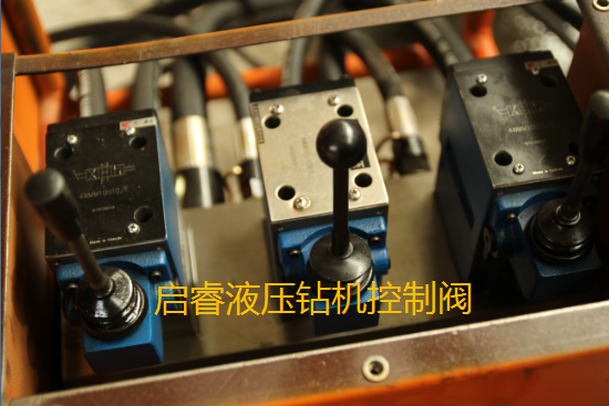架柱式液壓回轉鉆機：聽著復雜，用著簡單